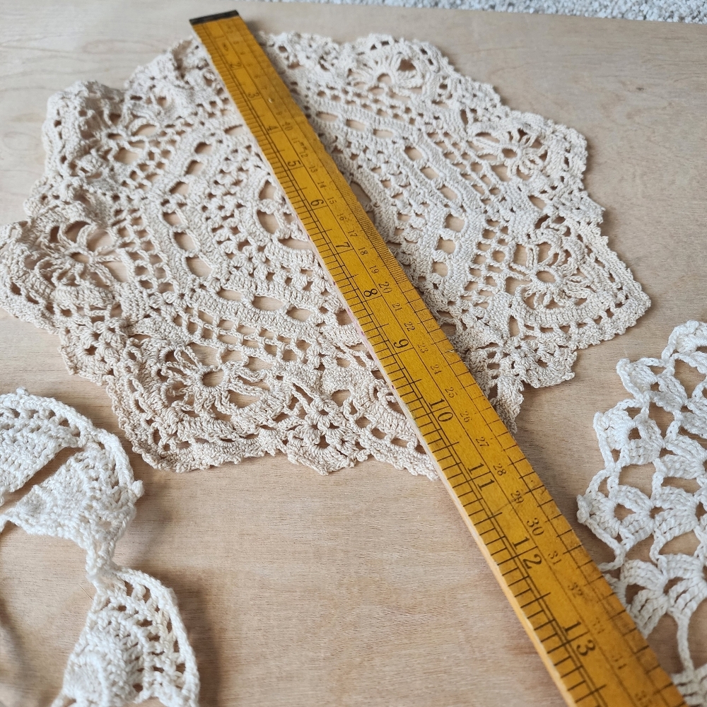 Elegant Cream Crochet Doilies Set - Picture 6 of 8